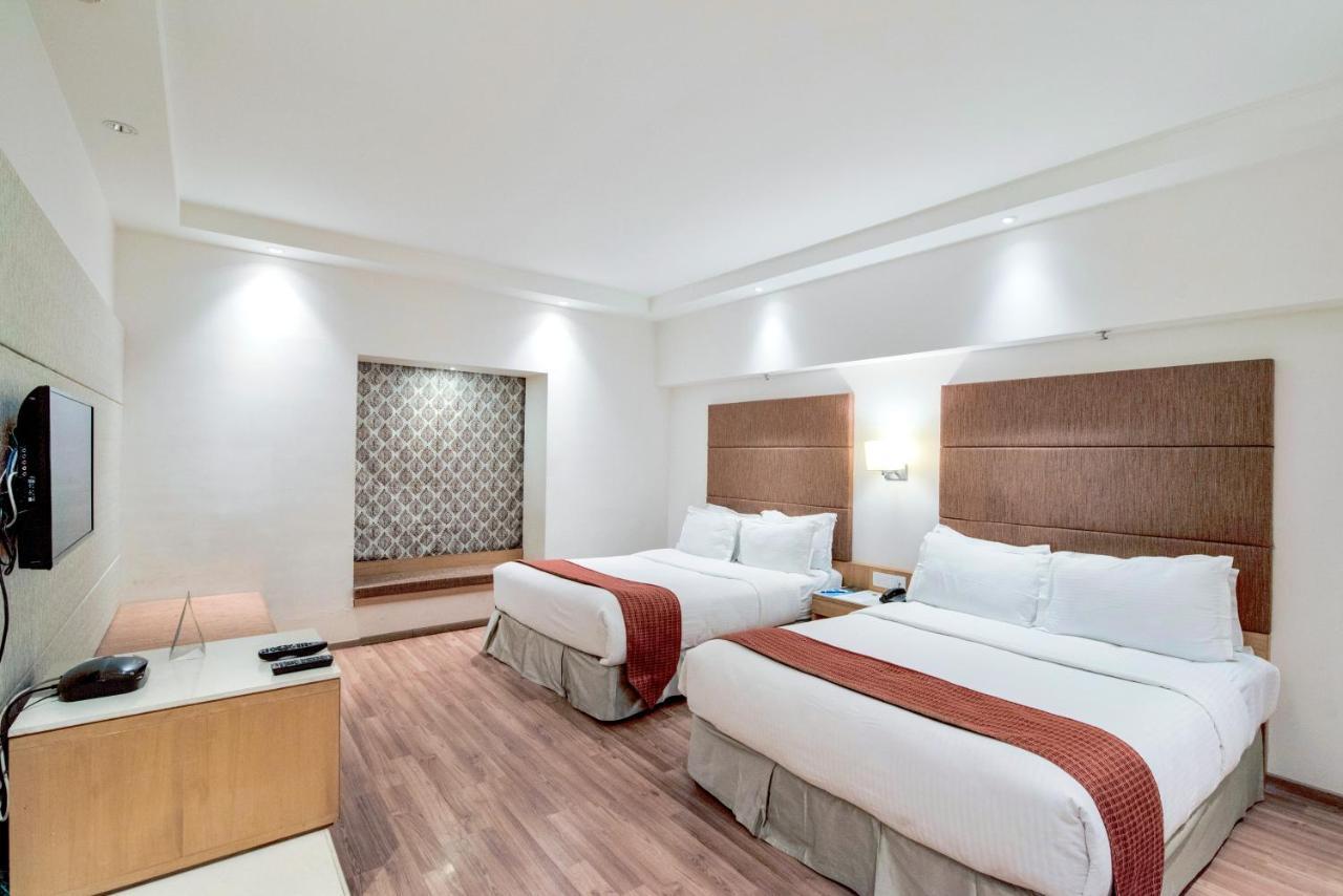 The Emerald Park Nashik Exterior foto